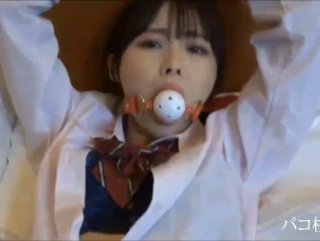 香蕉污视频下载当我屈服于姐姐毫无防备的诱惑并与她...
